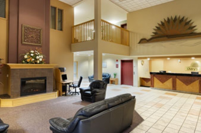 Days Inn & Suites – Thunder Bay